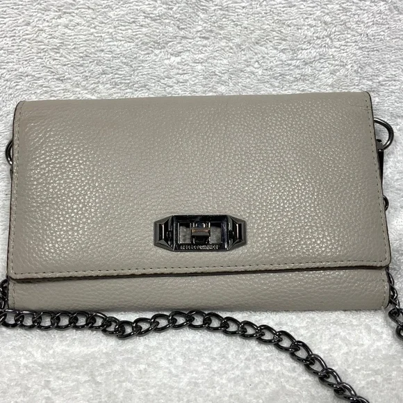 NWOT - Rebecca Minkoff Wallet/Clutch on chain - Picture 2 of 16